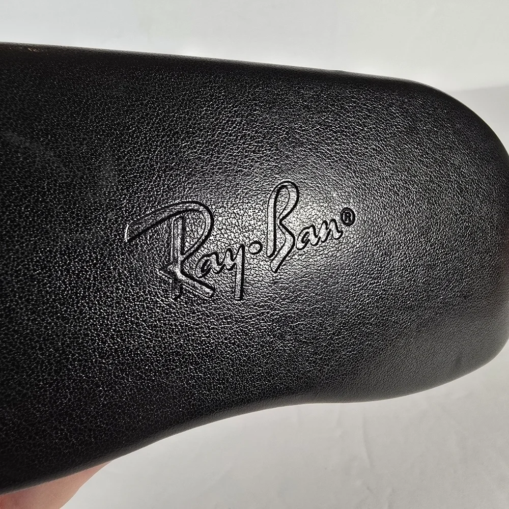 Ray-Ban Black Hard Clamshell Universal Eyeglass/Sunglass Case With CleaningCloth